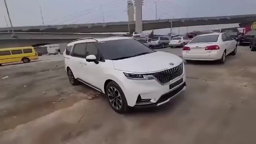 2021款起亚嘉华六座版到货实拍