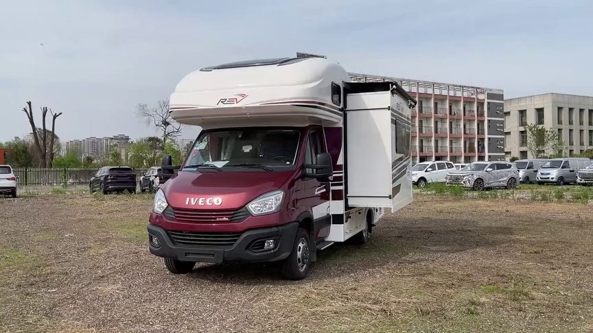 側拓73cm,後拓60cm,超大空間的瑞弗v820雙拓展房車,波爾多紅