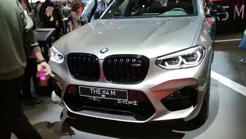 上海车展看宝马x4 m
