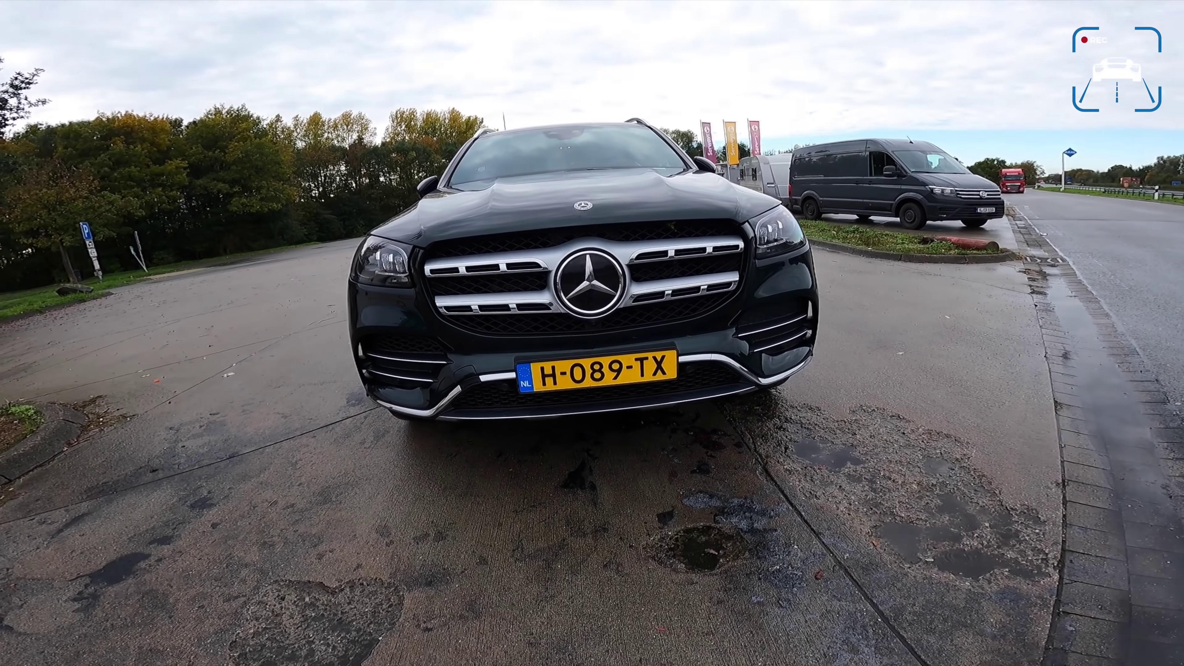 第一视角试驾体验奔驰 gls 580 4.0 v8,不限速高速狂奔