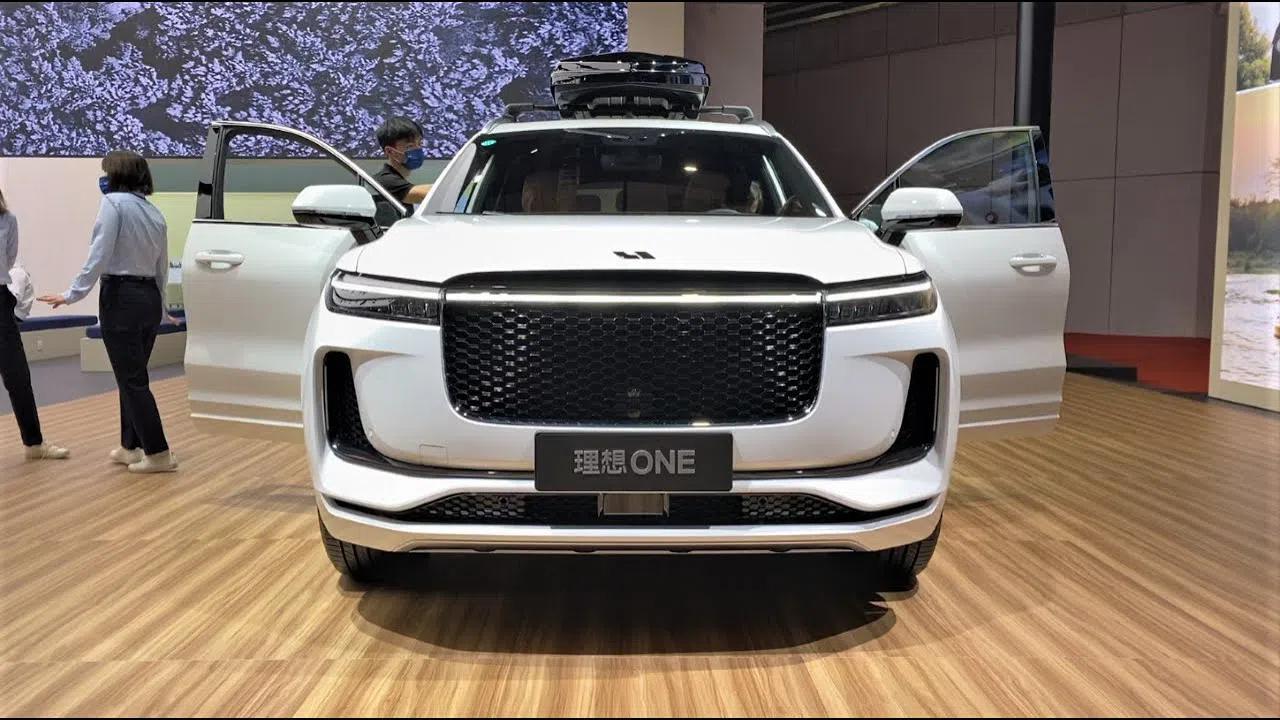 2021 款理想 one 亮相上海车展,绕车实拍外观内饰,空间足够大