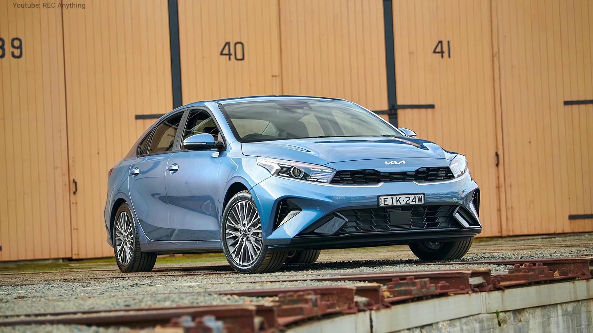 新起亚cerato轿车2022发布,高清实拍展示外观内饰