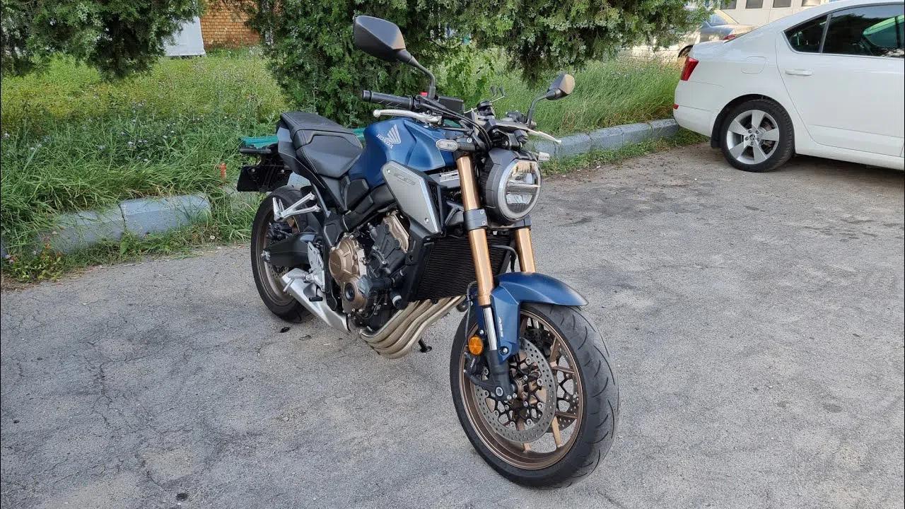 热门四缸车,本田2021款cb650r到货,太帅了!