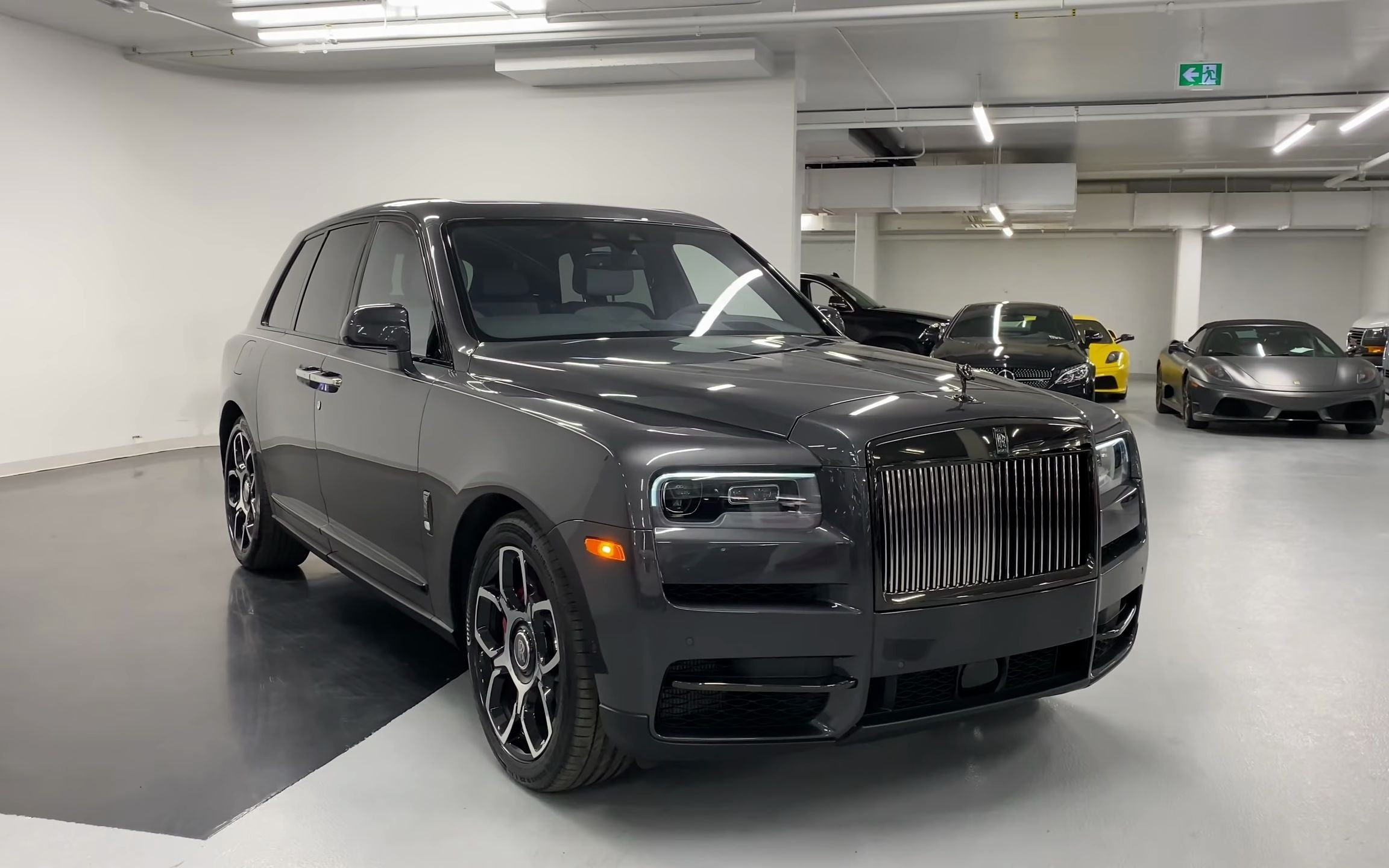 2020年劳斯莱斯cullinan黑色徽章委托-环绕4k