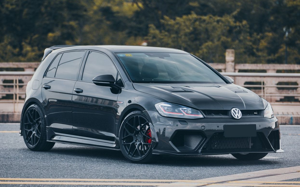 大众高尔夫gti全面爆改,最大马力超过320匹,霸气侧漏回头率十足