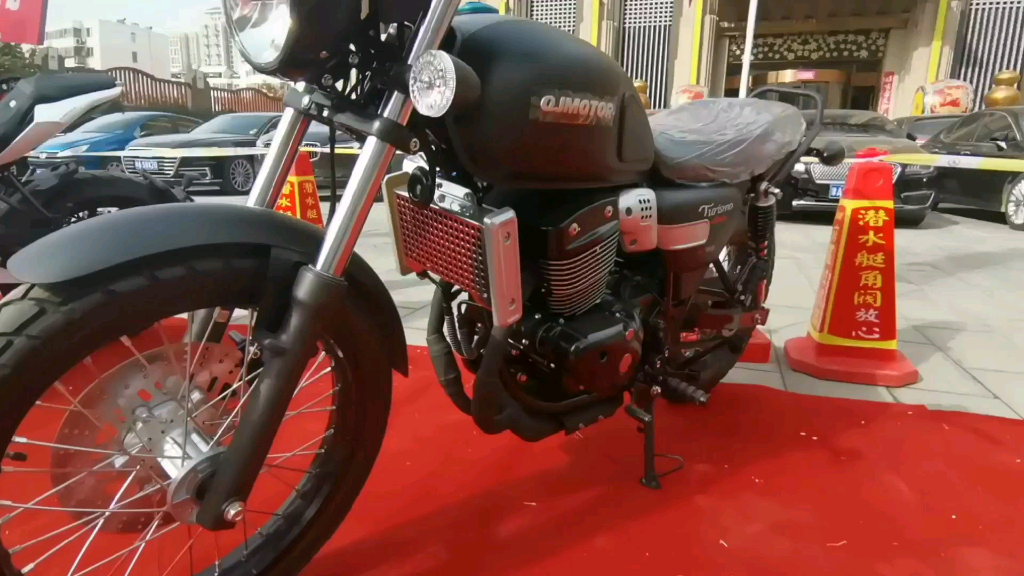 钱江250复古摩托车,静态欣赏