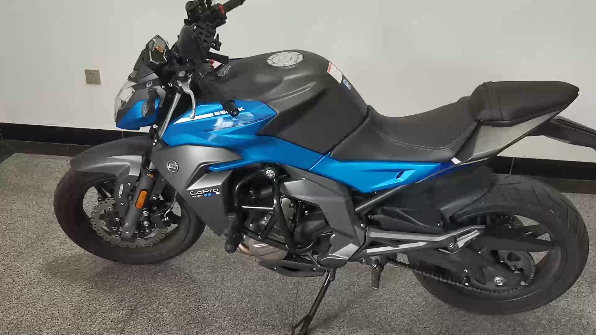 《春风650nk》小车车"出院"了