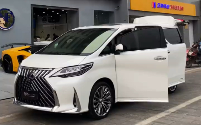 雷克萨斯 保姆车 !