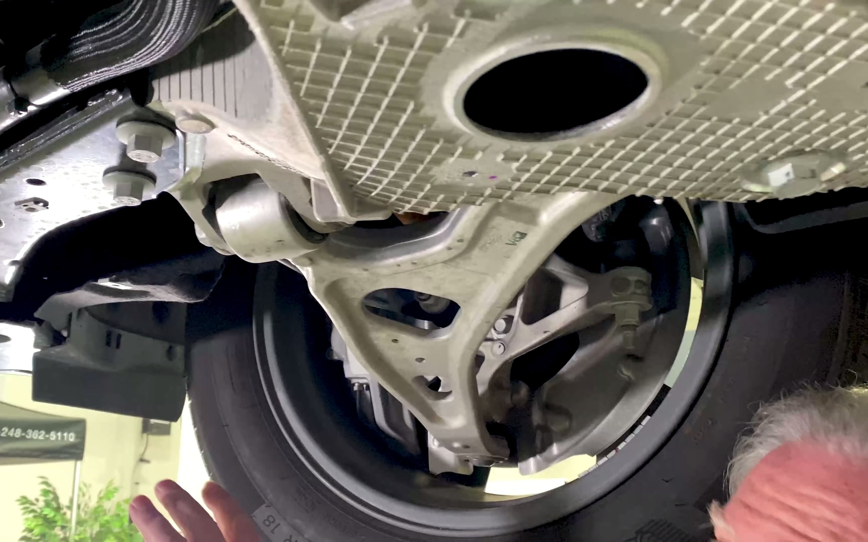 2021 ford mustang mach-e第三集 我们看看前悬挂!