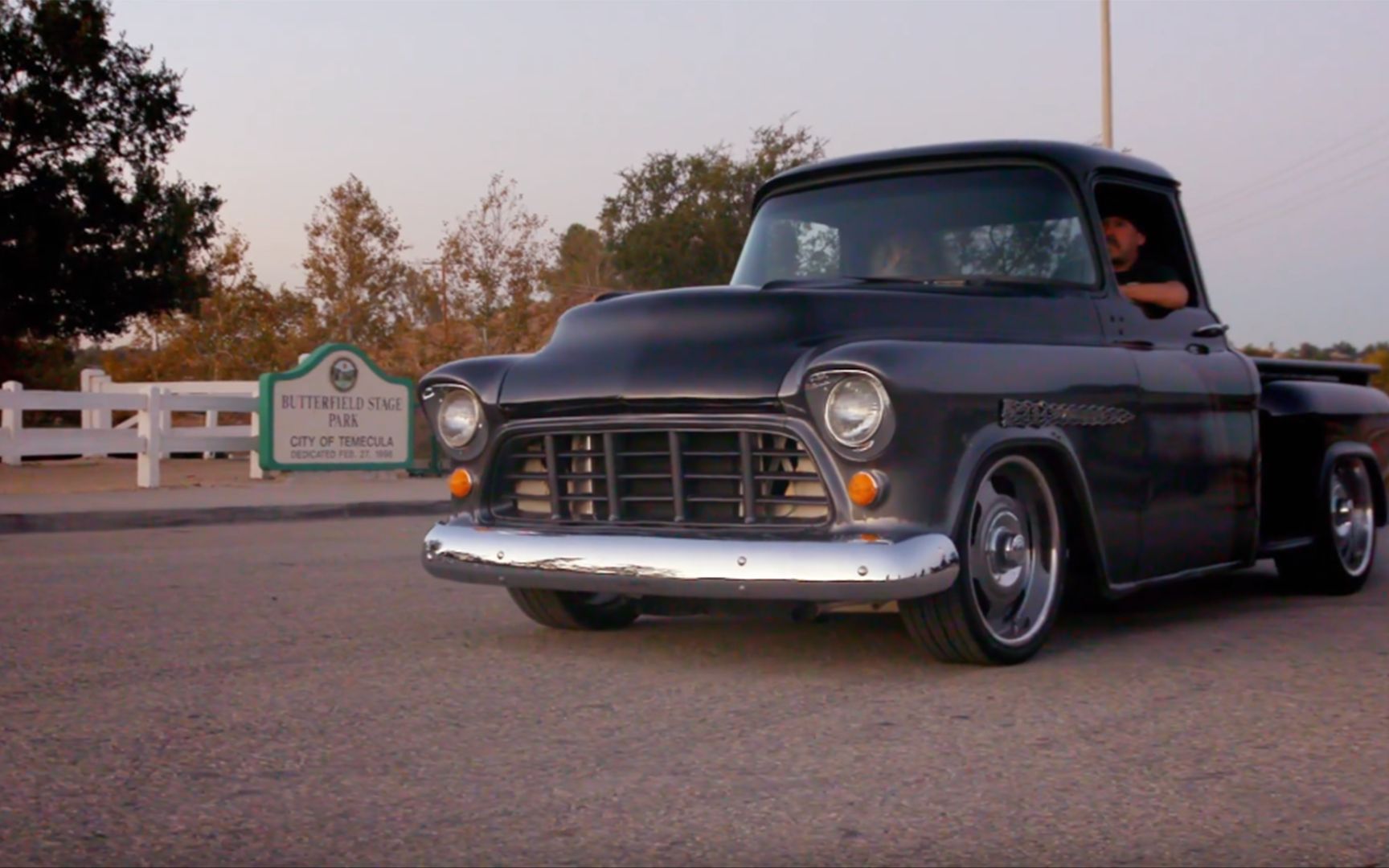 【改车大师】老外改装了一辆没有人要的皮卡车,转手一卖就是20w,这